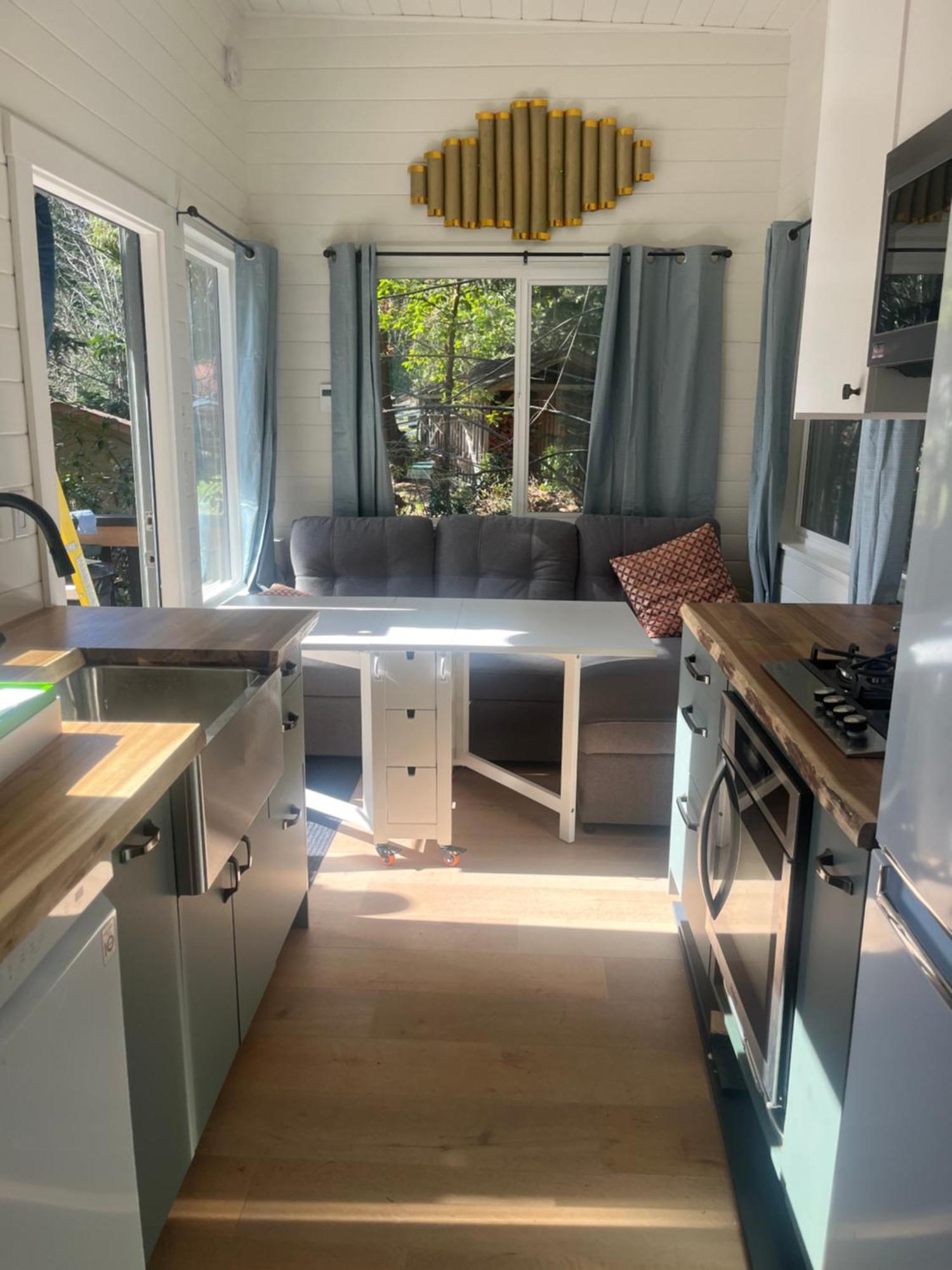Malaspina Strait Tiny Holiday home Powell River
